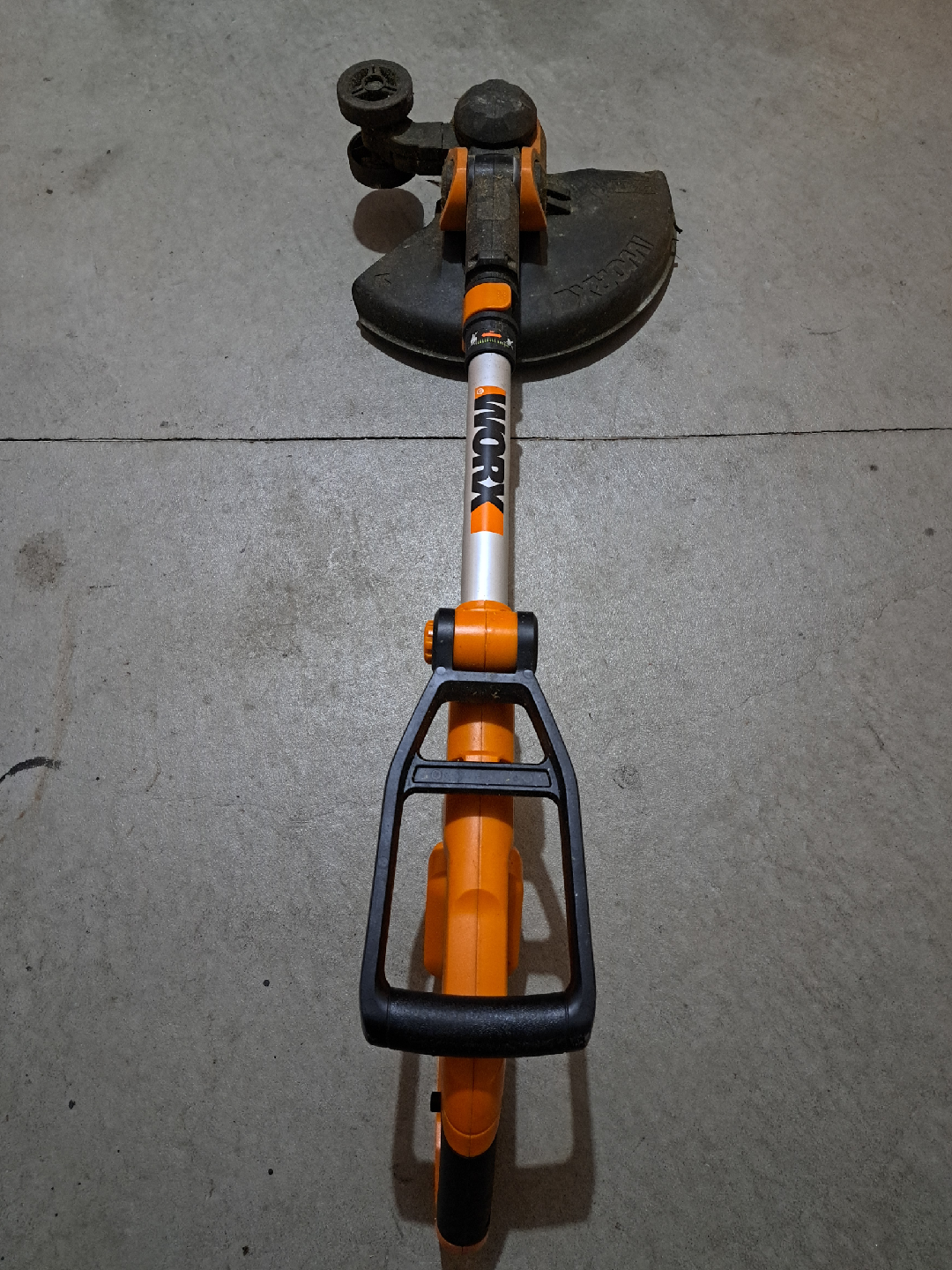 WORX Cordless Grass Trimmer/Edger w/ Battery & Charger - photo 3