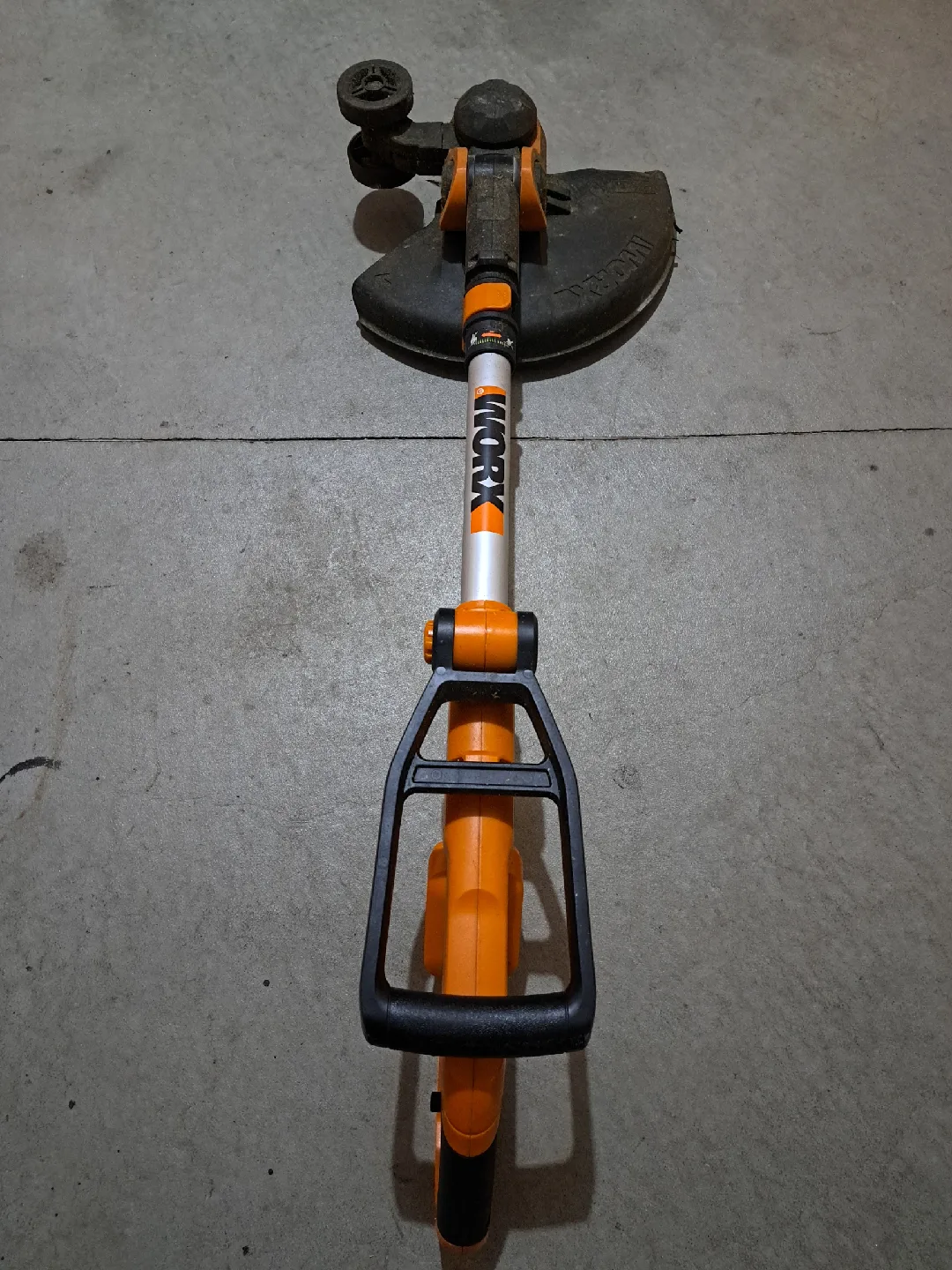 WORX Cordless Grass Trimmer/Edger w/ Battery & Charger image indicator(3)