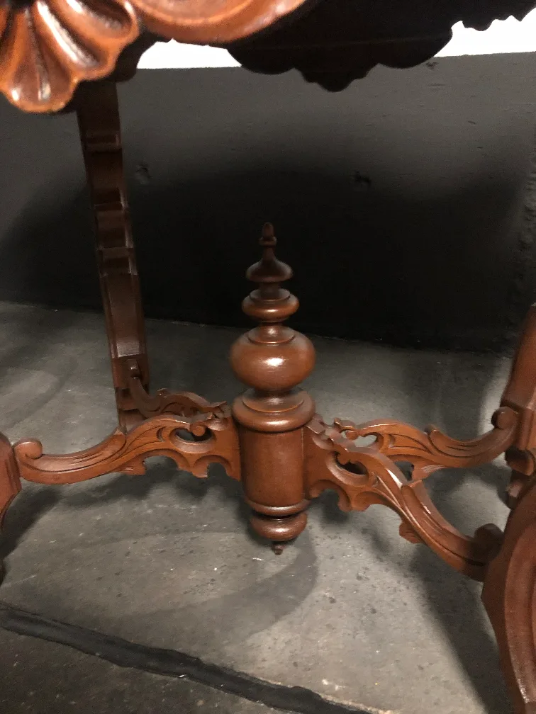 Victorian parlor table image indicator(4)