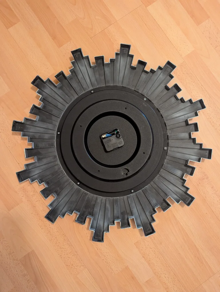 Working large plastic and mirror wall clock image indicator(3)