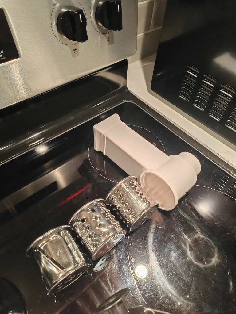 Hauswirt Pink Stand Mixer with grinder attachments image indicator(4)