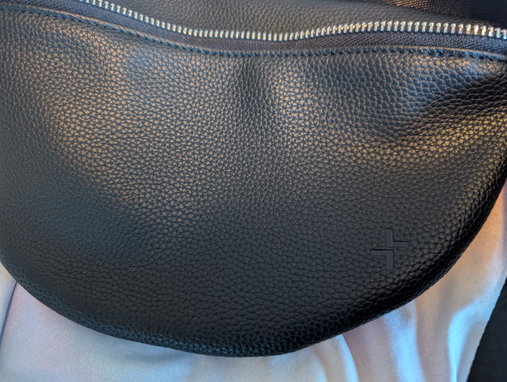 Tracker Black Faux Leather Belt Bag - photo 5