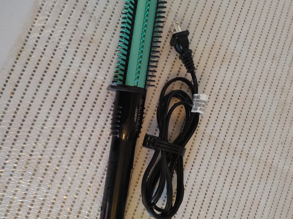 Boutique Conair Hot Air Brush thumbnail