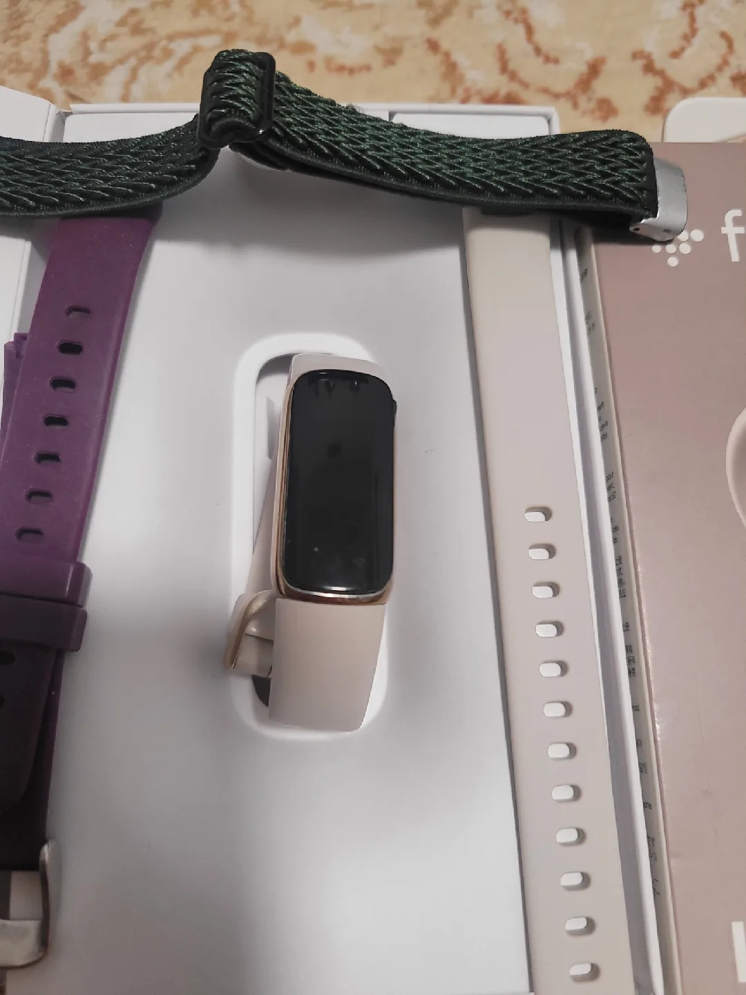 Fitbit Luxe Fitness + with Bands and charge Cable image indicator(2)