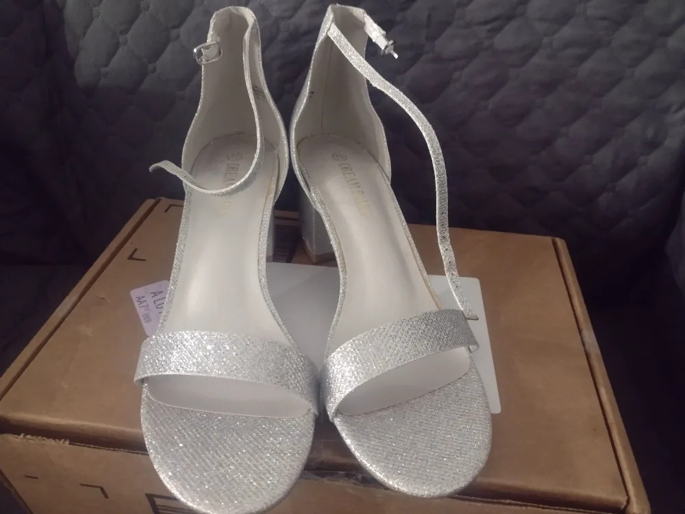 Brand new Dream Pairs Silver Glitter Heels - Size 10 image indicator(2)
