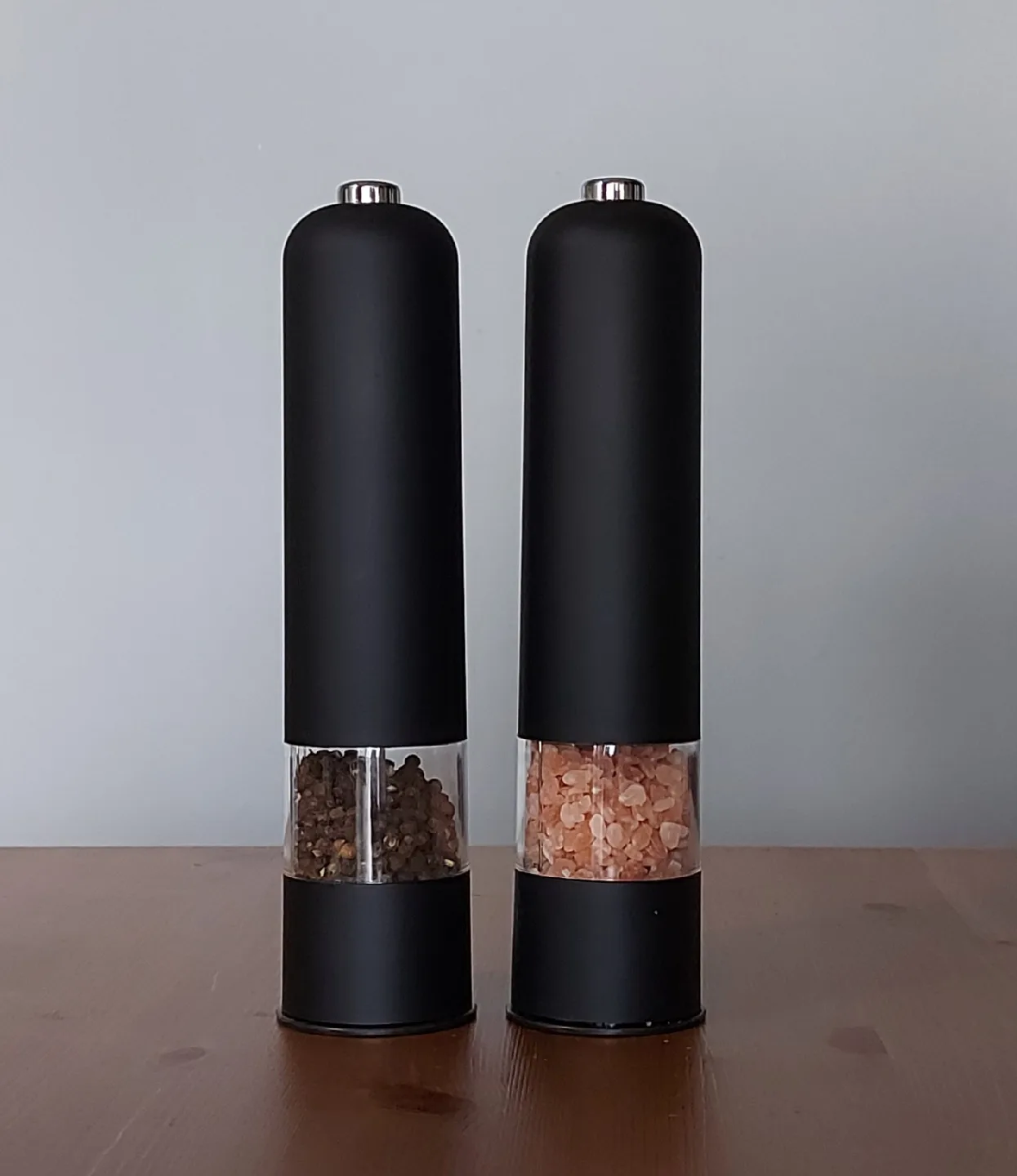 🆕Electric Salt and Pepper Grinder Set - Brand New in Box! image indicator(2)