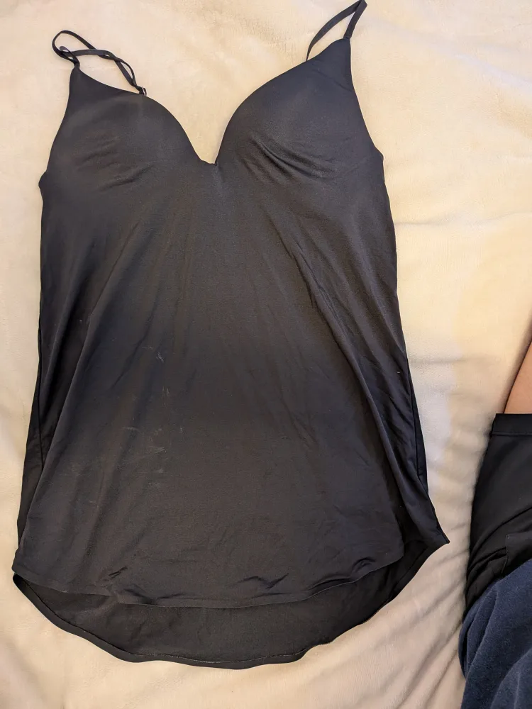 Uniqlo AIRism Sports Camisole - Size S thumbnail