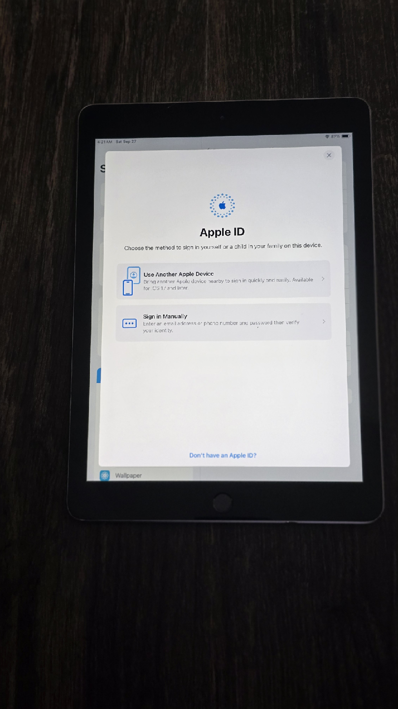 iPad (6th Generation) 9.7" (Wi-Fi Only) Space Gray [Read] - photo 4