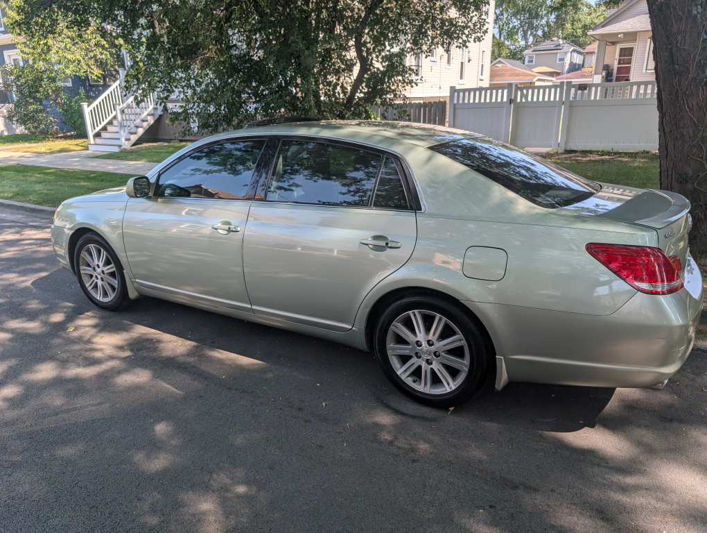 2007 Toyota Avalon - photo 2