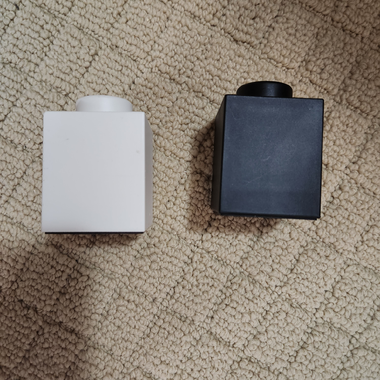 LEGO Iconic salt & pepper shakers - Black & White - photo 2