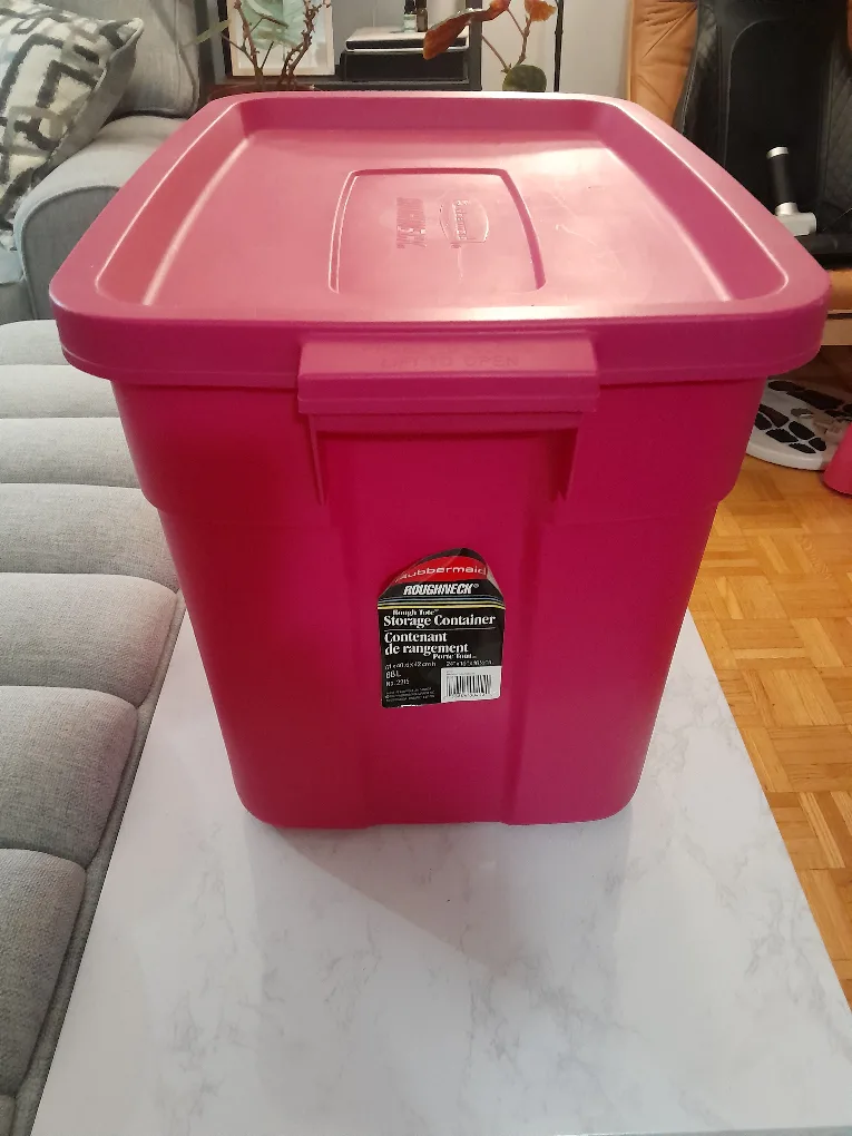 Rubbermaid Roughneck 68L Storage Container 🥕 thumbnail
