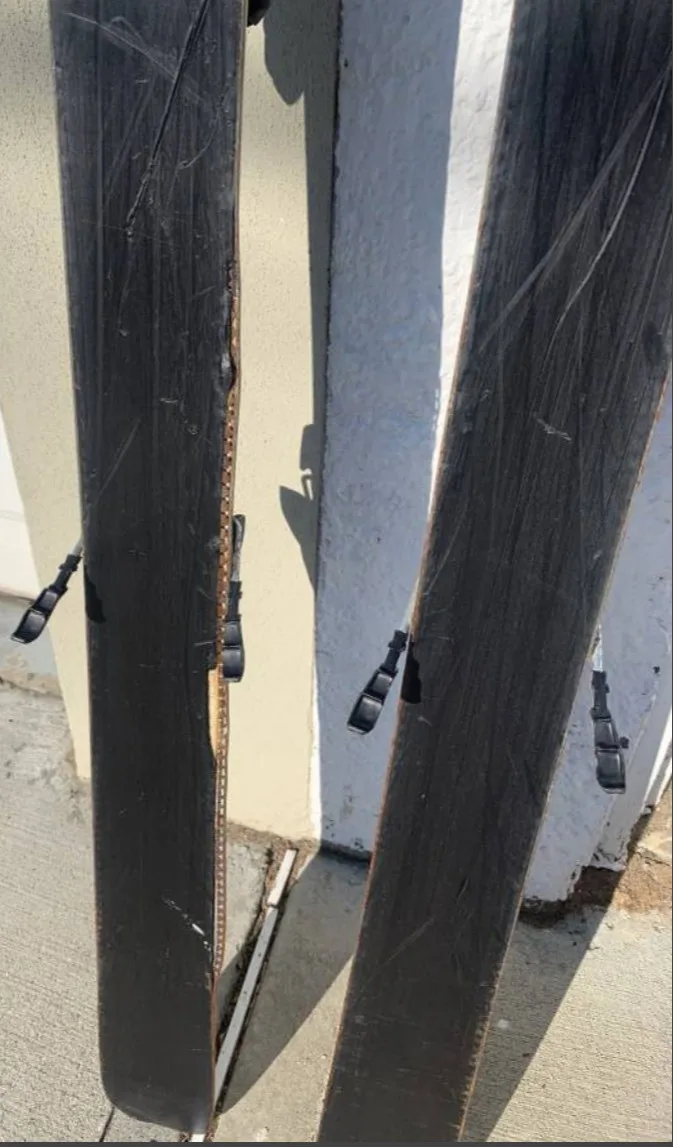 Used Skis image indicator(4)