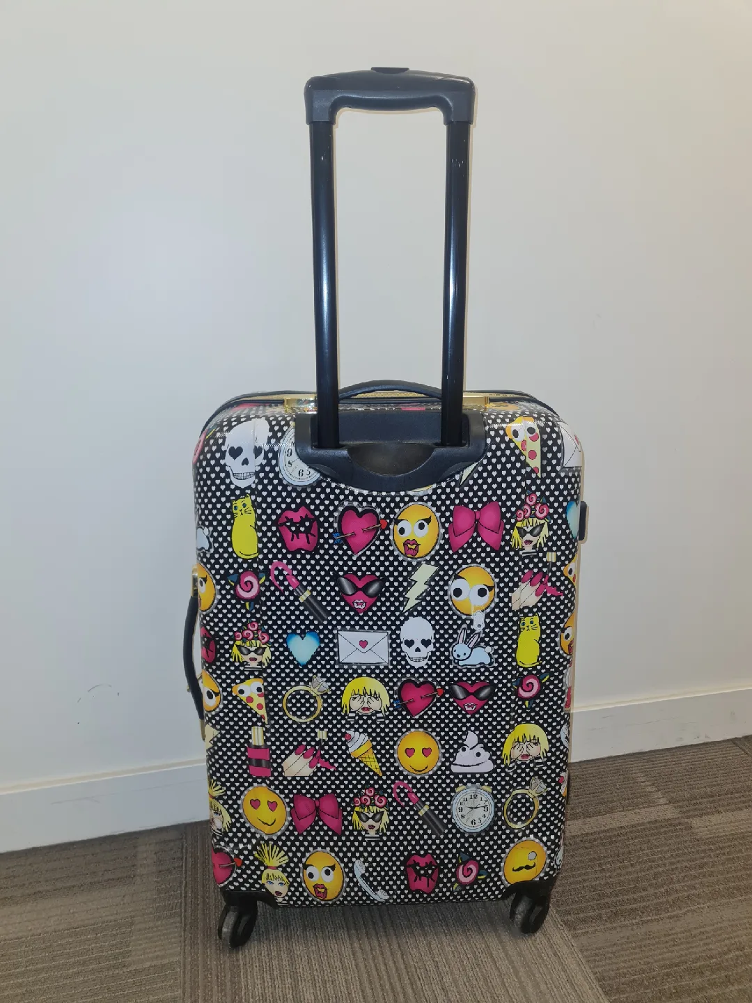 🎀Large Betsey Johnson Emoji Rolling Luggage 😍 image indicator(2)