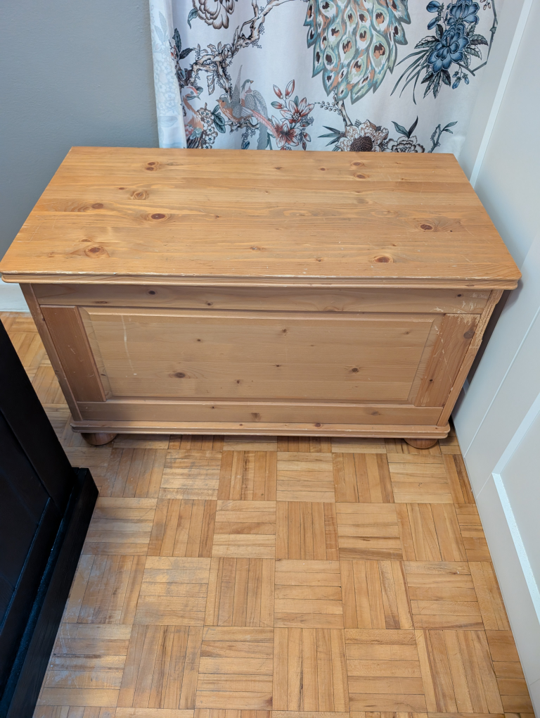 Wooden Storage Chest  31.5" L x 17.25" D x 19.5" H