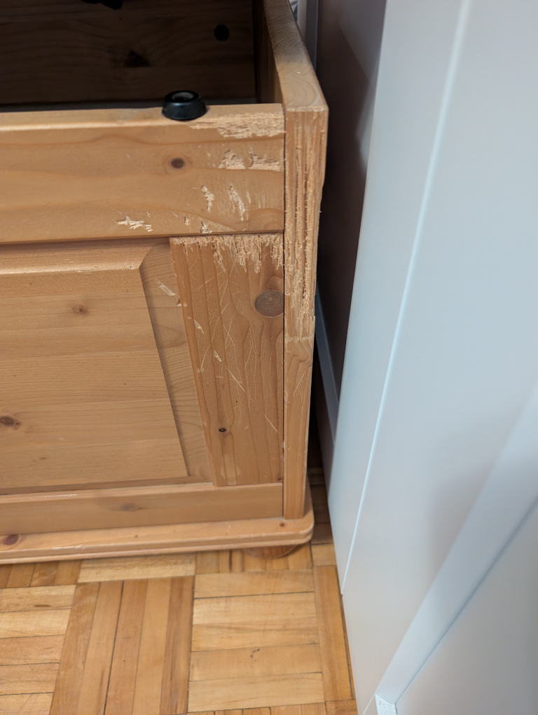 Wooden Storage Chest  31.5" L x 17.25" D x 19.5" H - photo 3
