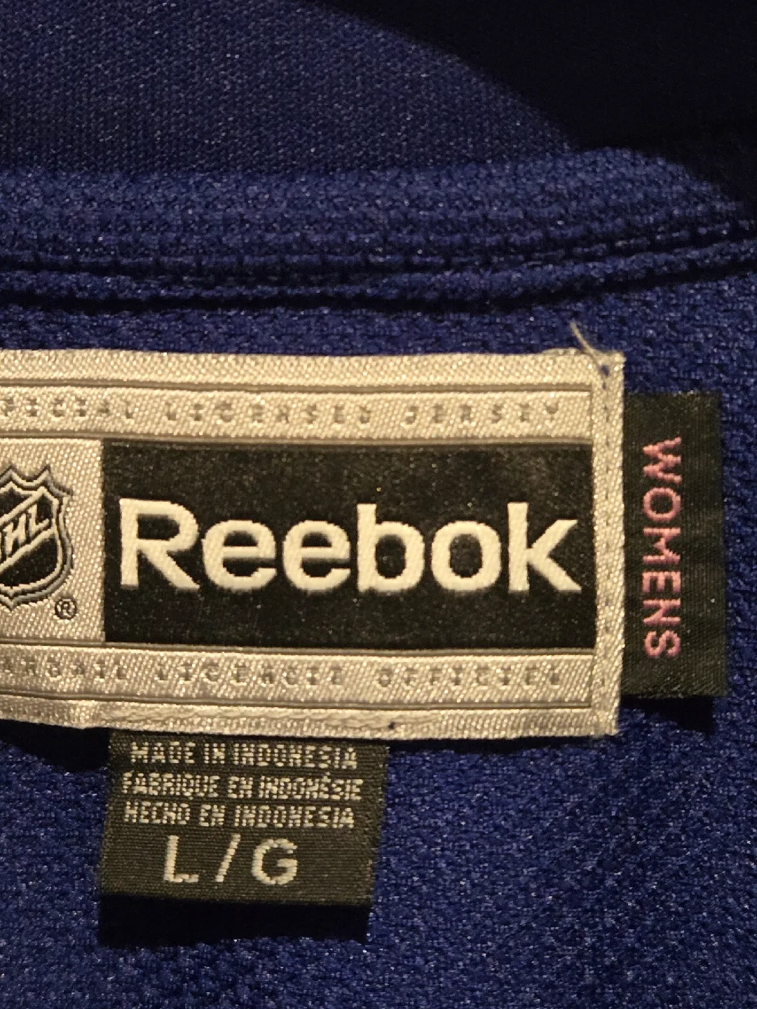 Women Vancouver Canucks Jersey - Size L image indicator(3)
