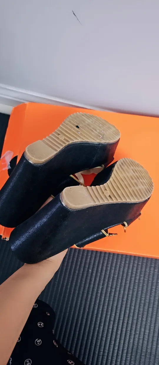 💫🖤🫶Krasceva Black & Gold Wedge Heels image indicator(3)