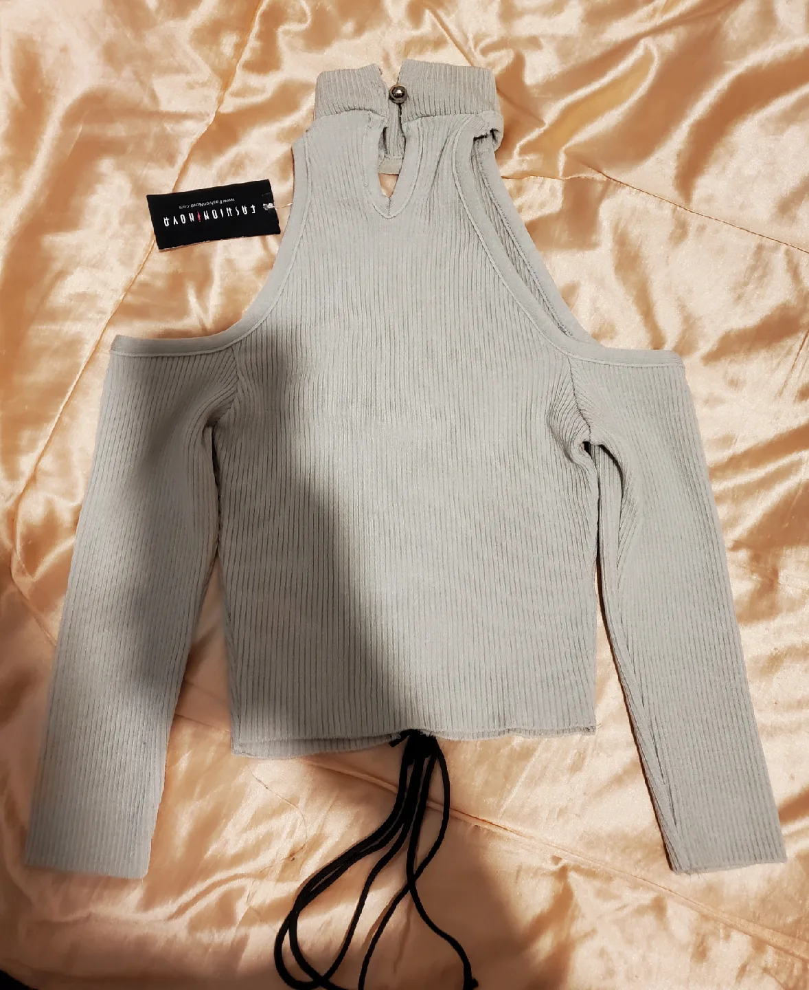 Fashion Nova halter crop top image indicator(2)