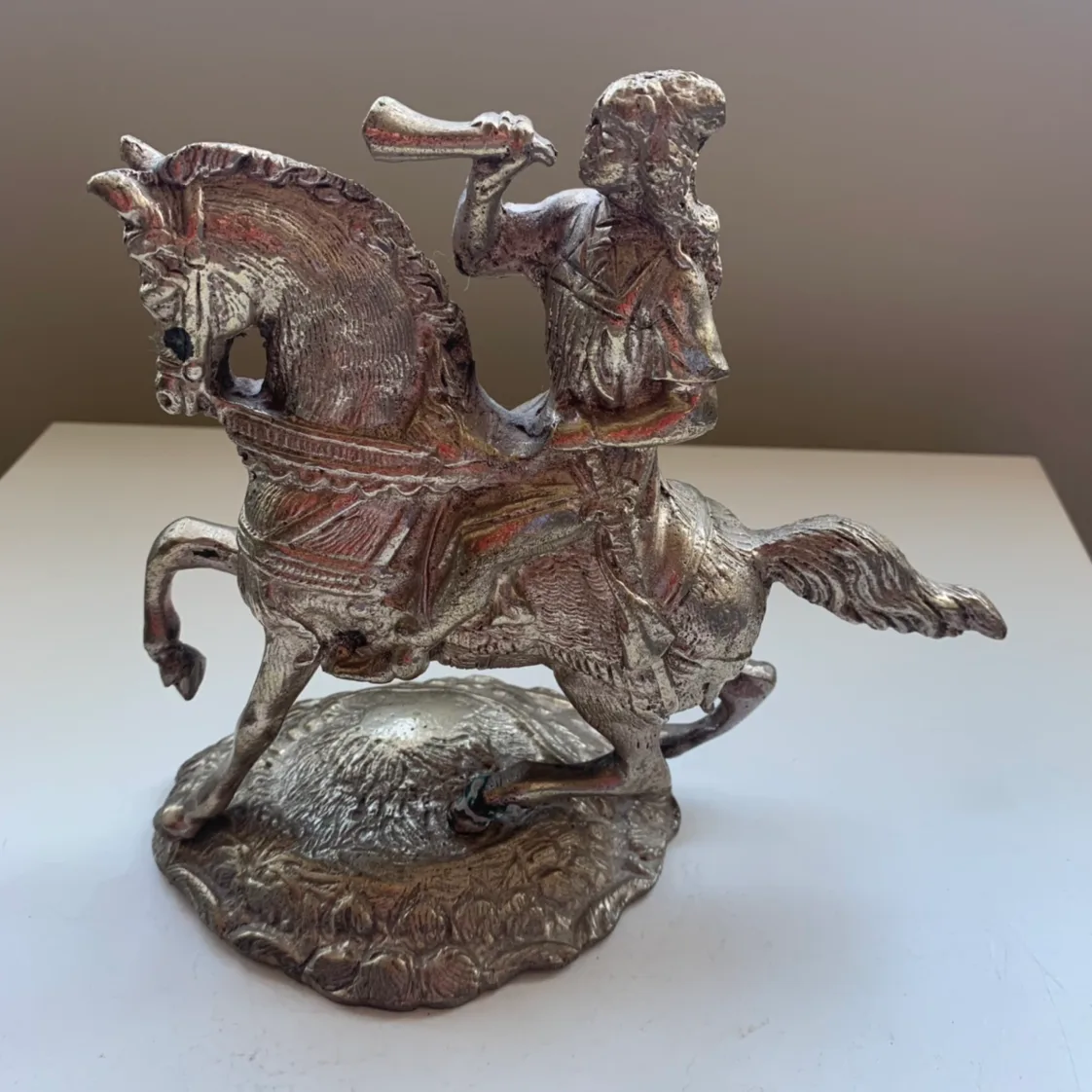 Antique warrior metal statue image indicator(2)