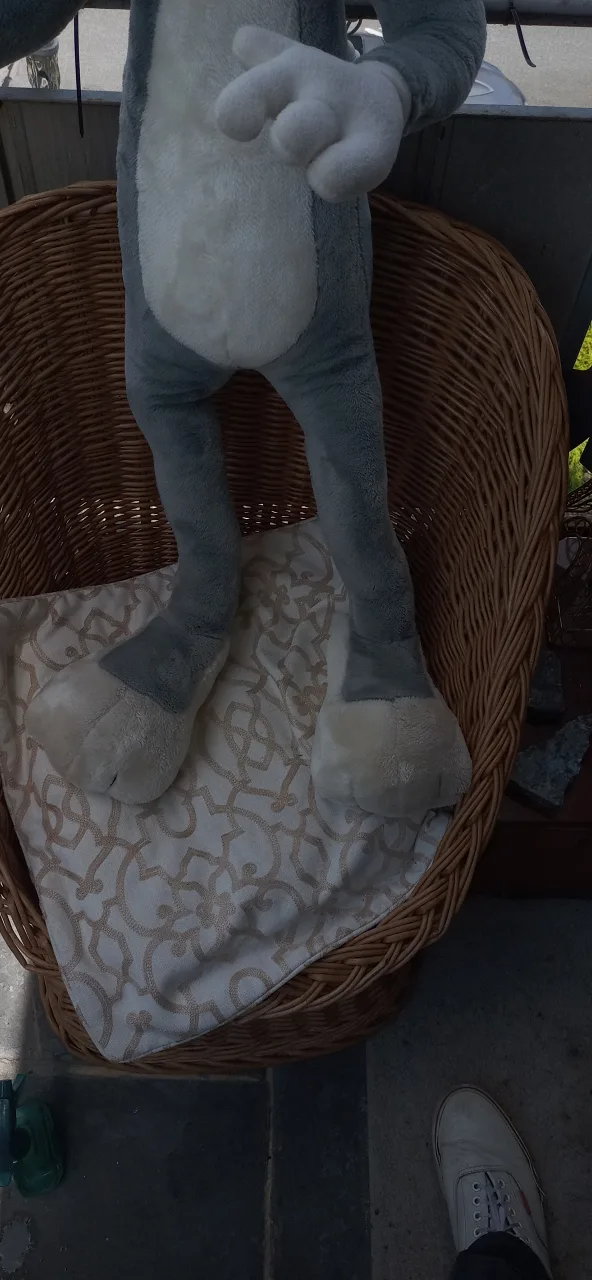 Large Bugs Bunny Plush Toy image indicator(4)