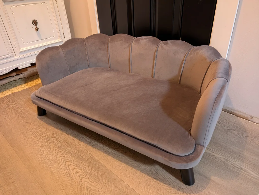 Pet Bed - Elegant Couch Style 🥕 image indicator(4)