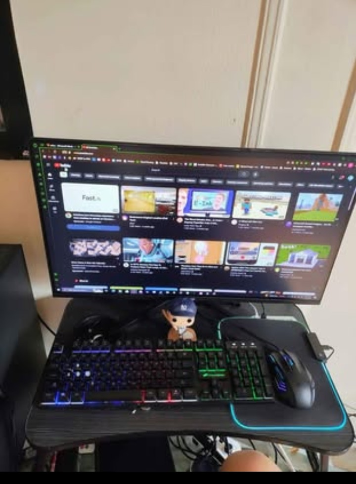 Reatan Mini PC & 27" 1080p Monitor