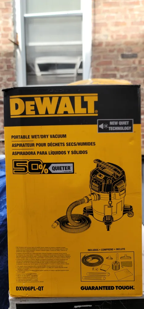 DEWALT Stealthsonic Portable Wet/Dry Vacuum - New in Box! thumbnail