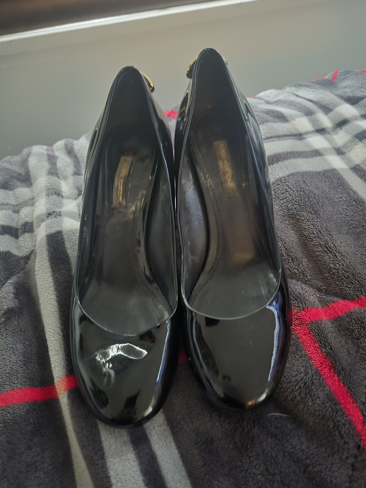 Louis Vuitton Black Patent Leather Heels Size 36