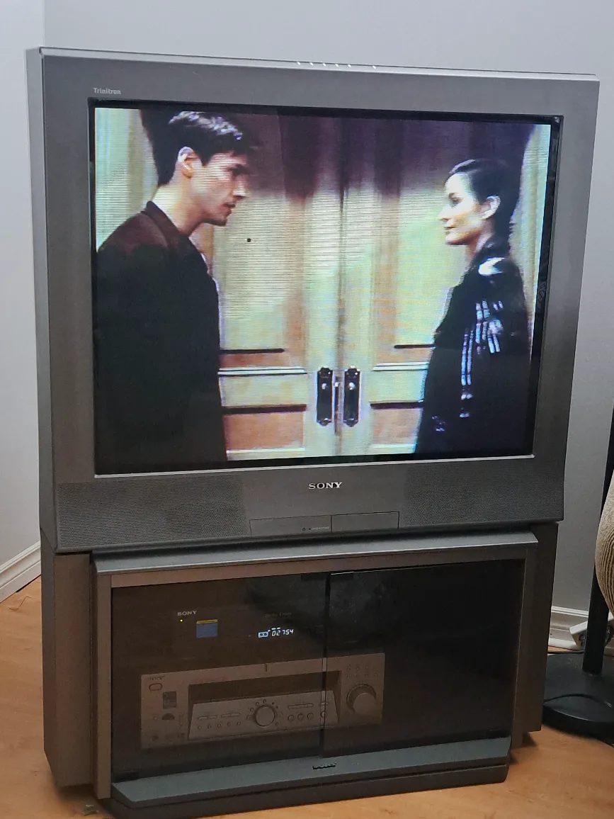 Sony 36 inch Trinitron CRT TV with Sony TV stand