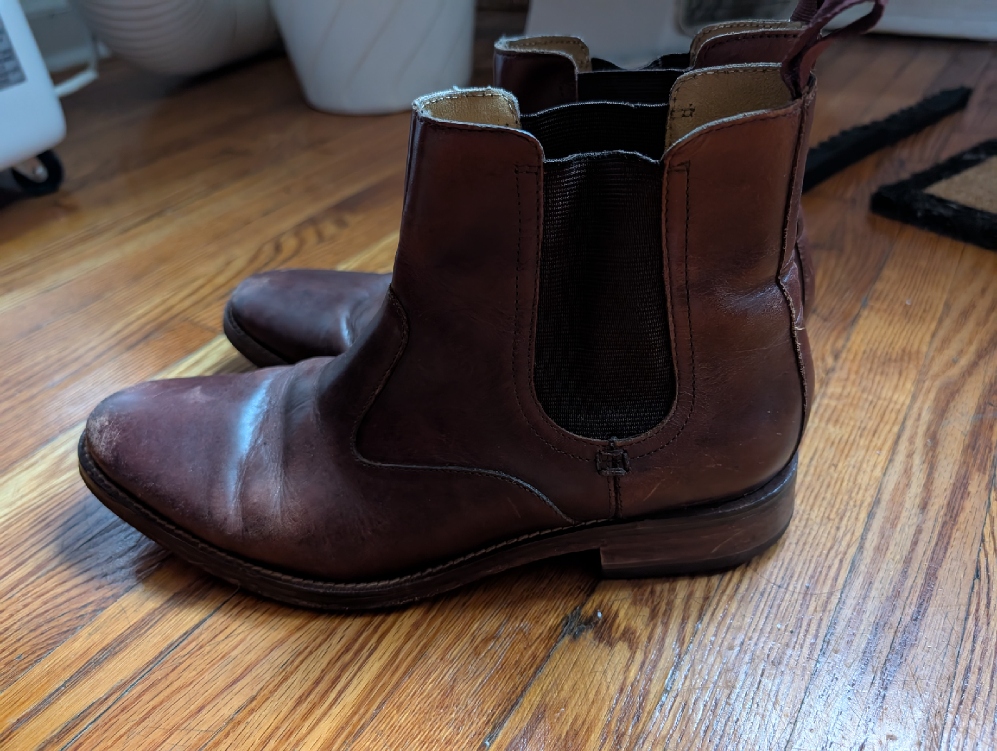 Thursday Boots Chelsea Boots - Men's Size 8 🥕
