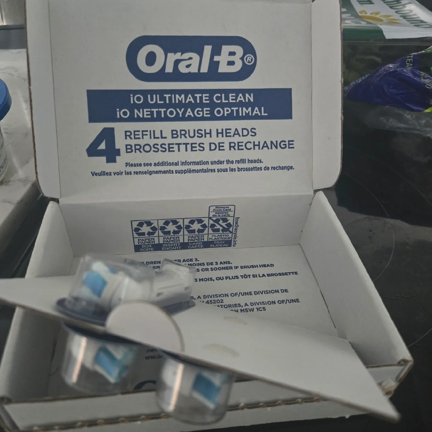 Oral-B iO Ultimate Clean Refill Brush Heads - 3 Pack image indicator(2)