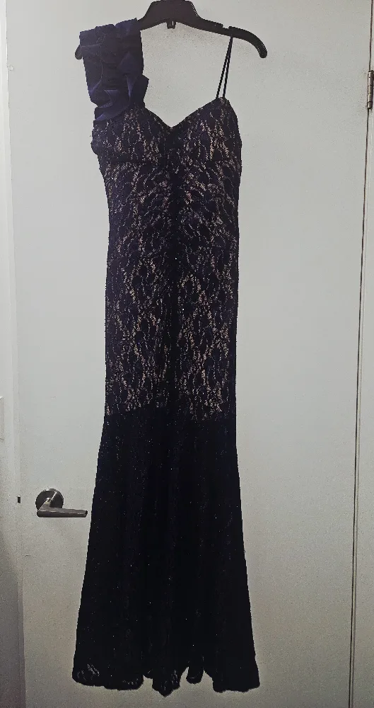 Long Navy Blue Lace Holiday/Wedding Guest Dress with Bow image indicator(2)