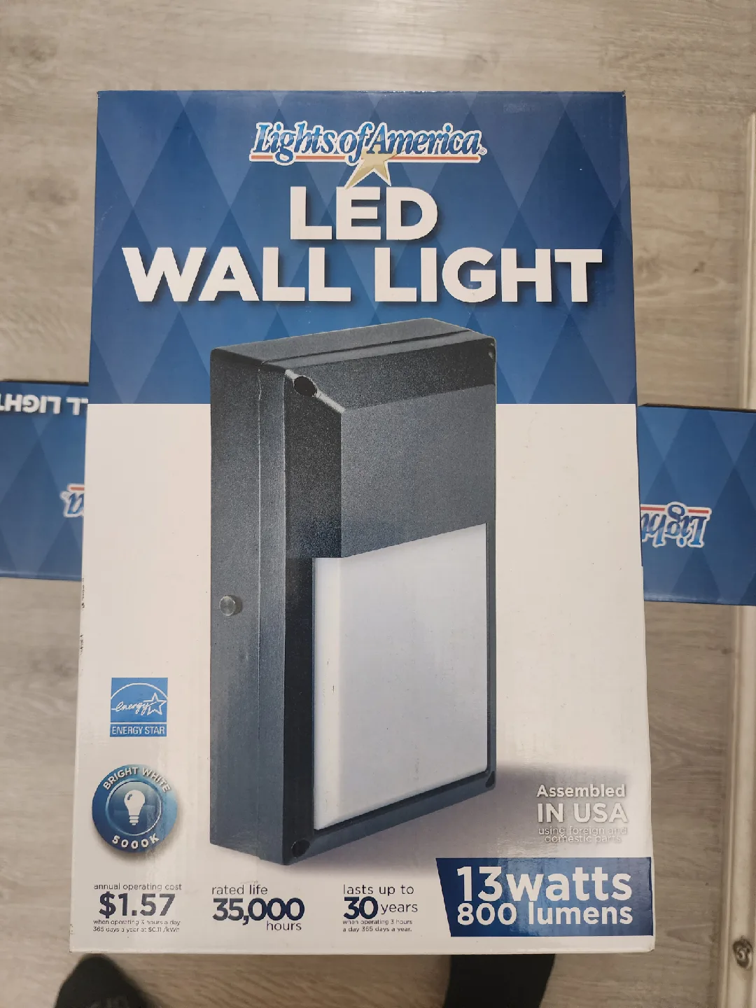 Lights of America LED Wall Light - New in Box! image indicator(2)