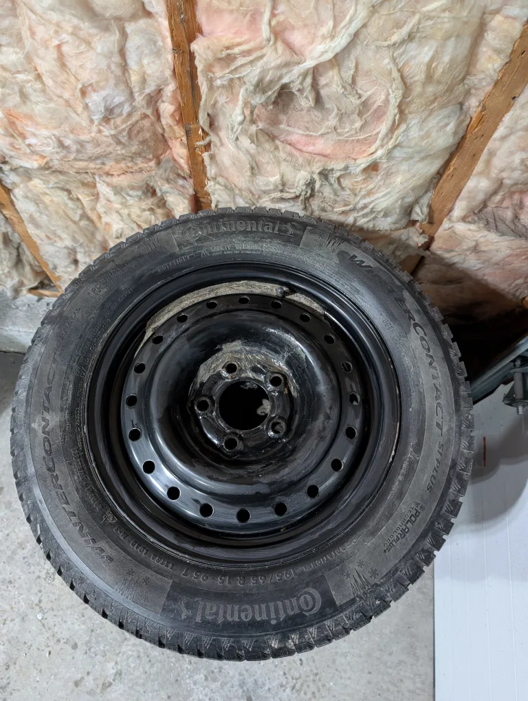 (4)-195/65R15 Winter Tires On Steel Rims 2014 Hyundai Elantra image indicator(6)