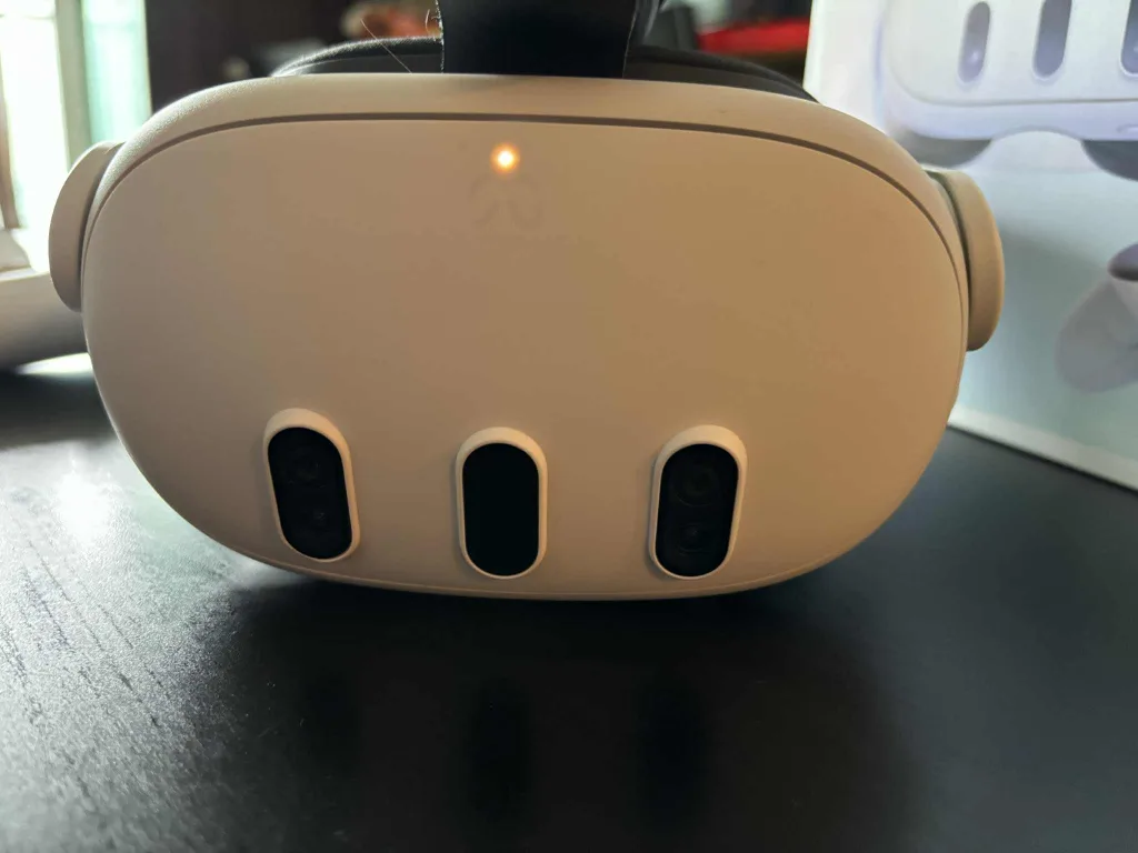 Meta Quest 3 VR - 128 GB image indicator(4)