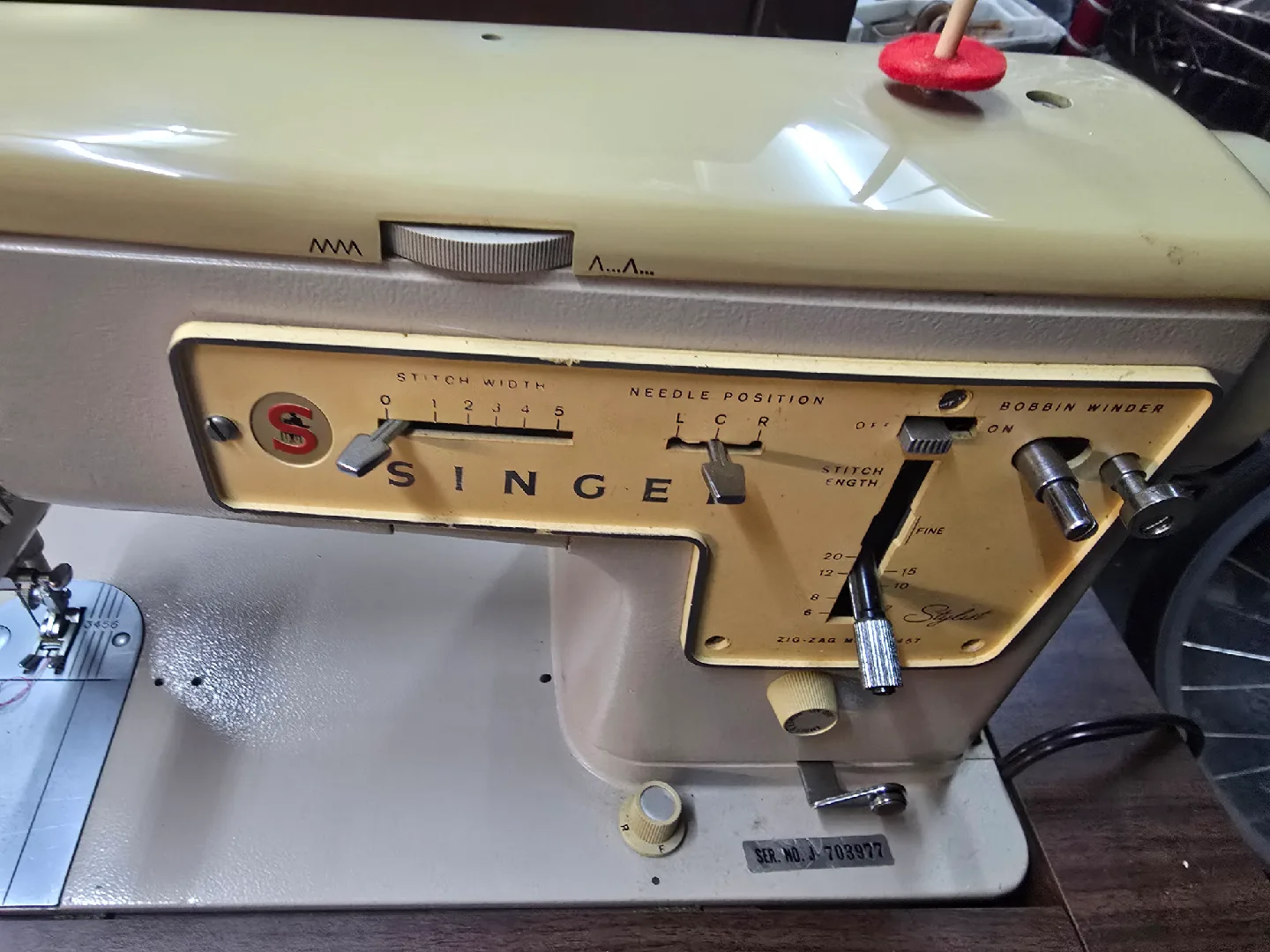 Vintage Singer Stylist Sewing Machine with Table image indicator(5)