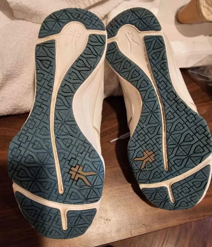 Kuru Kinetic White Leather Shoes image indicator(3)