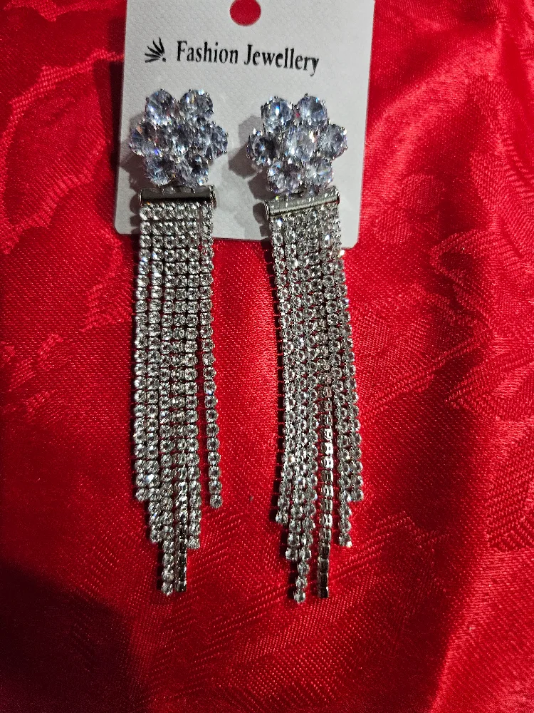 Fashion Jewellery Rhinestone Dangle Earrings thumbnail