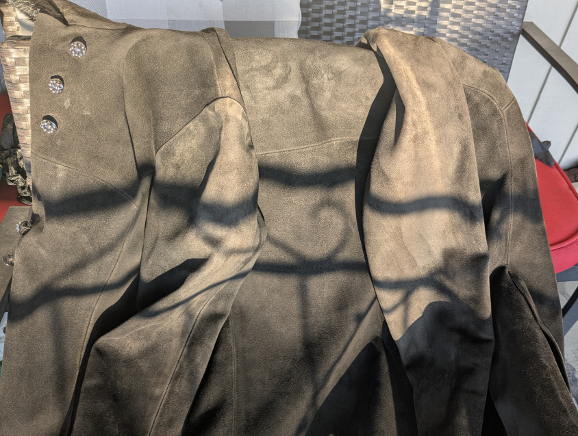 *damaged* suede coat - photo 3