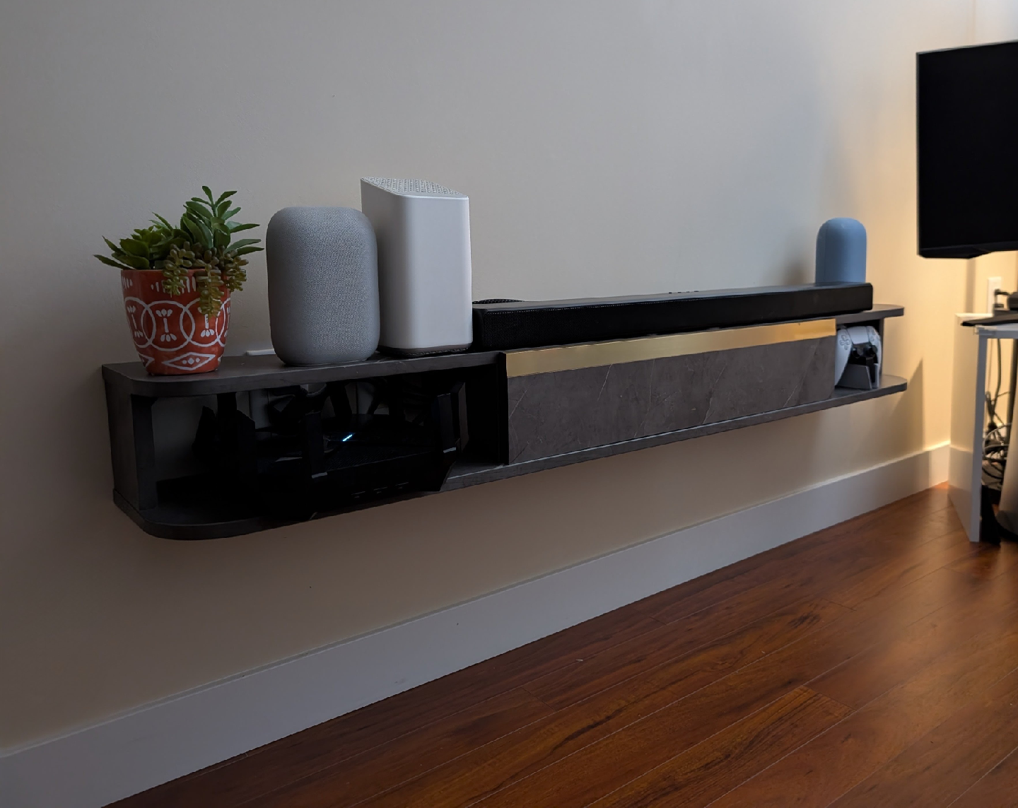 Floating Entertainment Shelf - Grey