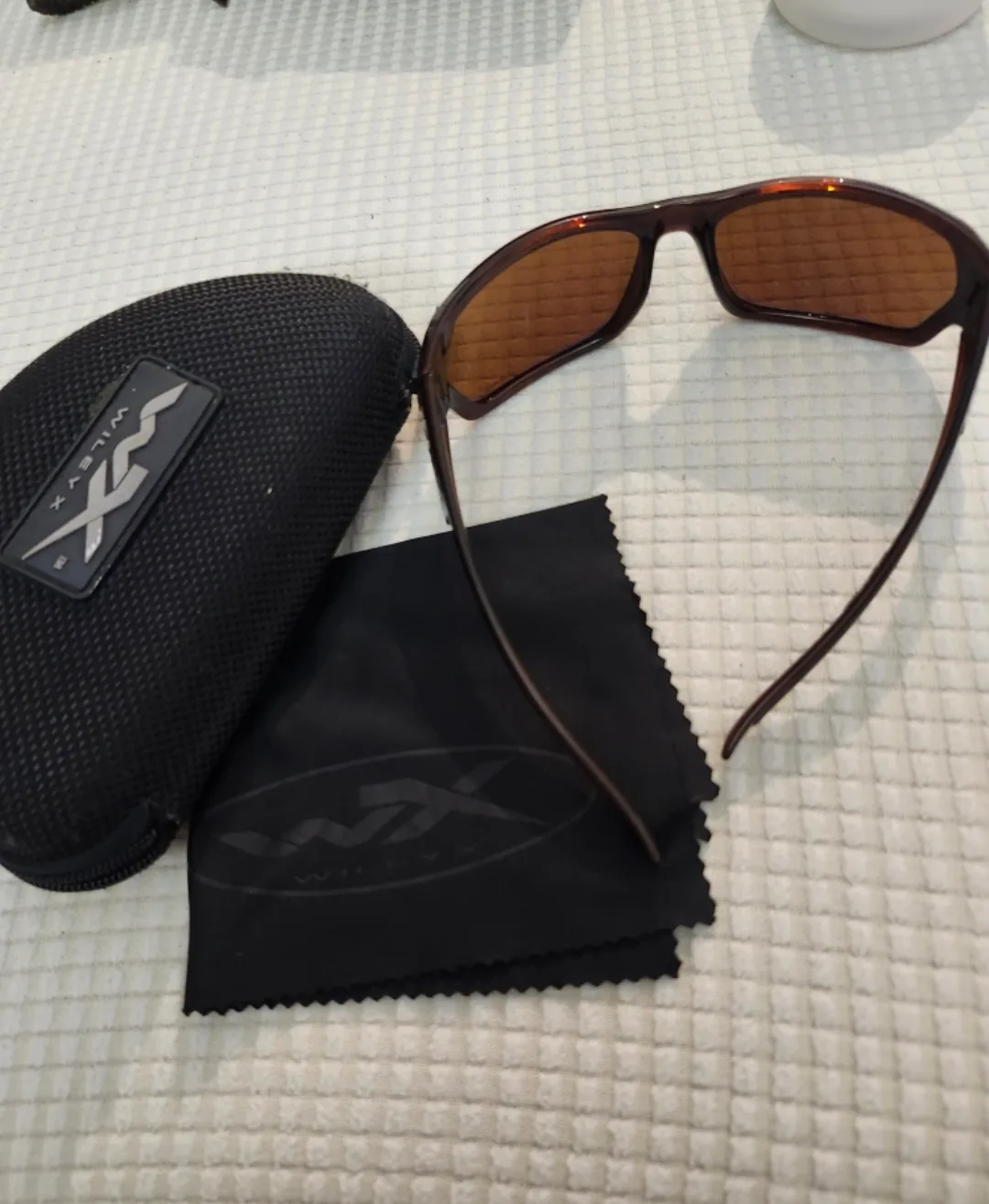 Wiley X Polaroid with Case image indicator(3)