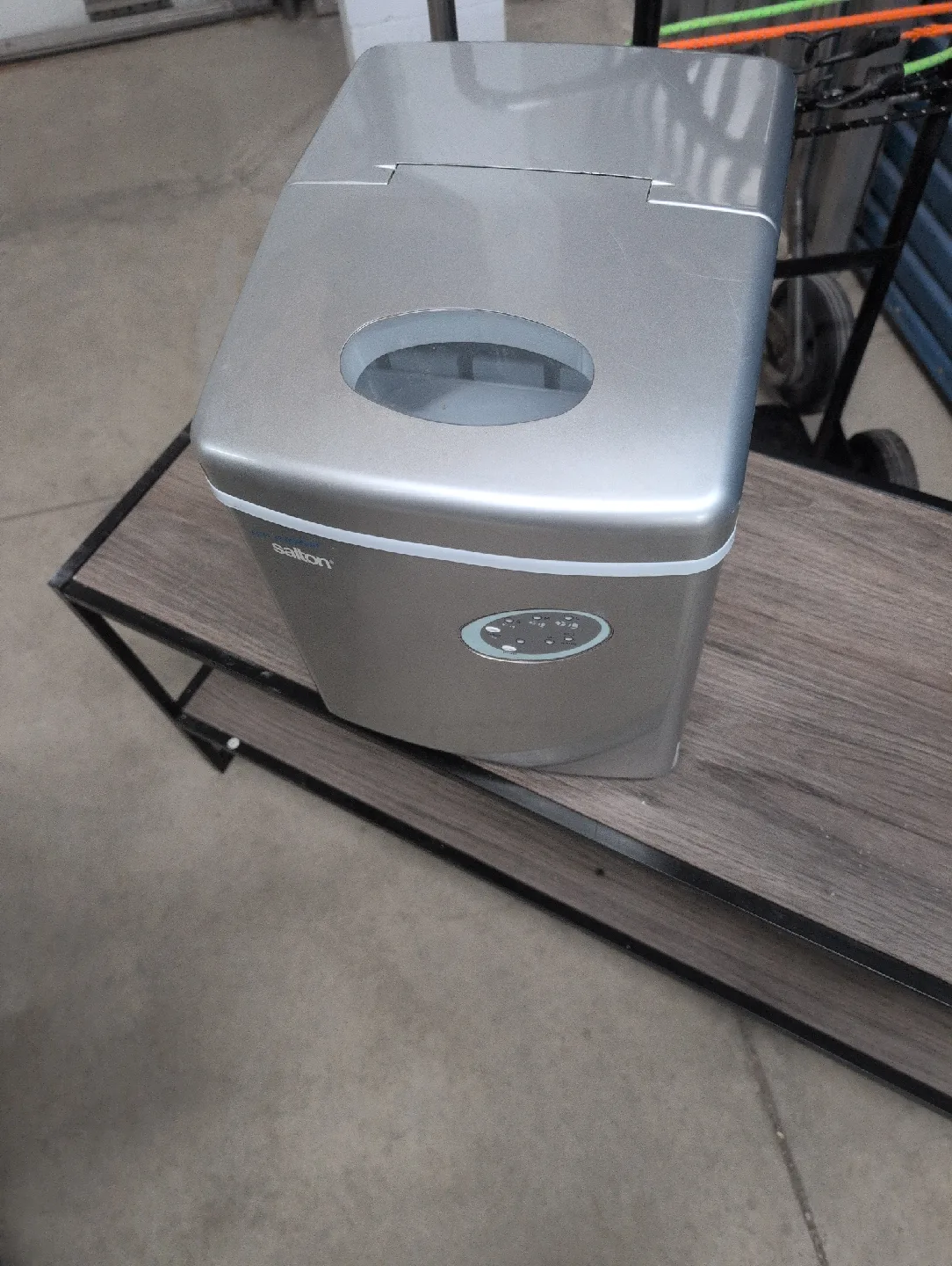Salton Portable Ice Maker - IM2022 thumbnail
