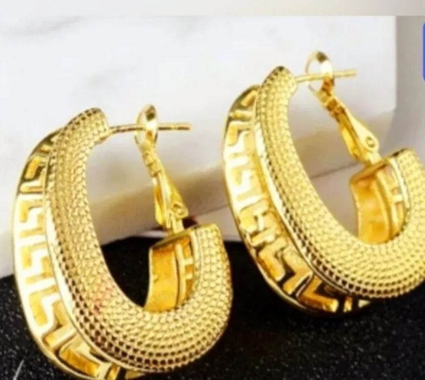 18k Gold Plated Hoop Earrings thumbnail