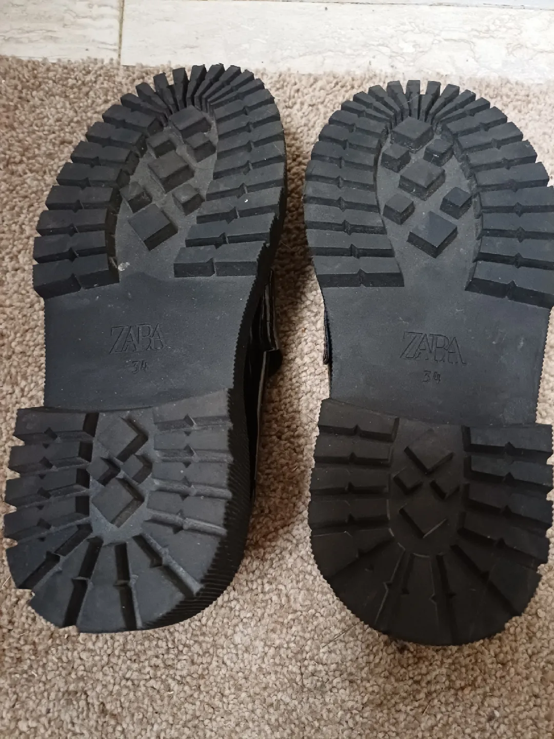 Zara Black Loafers - Size 34 image indicator(3)