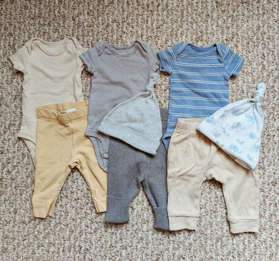 Newborn Baby Bundle - Onesies, Pants, Hats, Sleep Sacks image indicator(4)