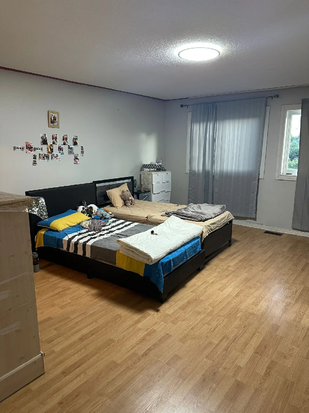master bed room for rent image indicator(2)