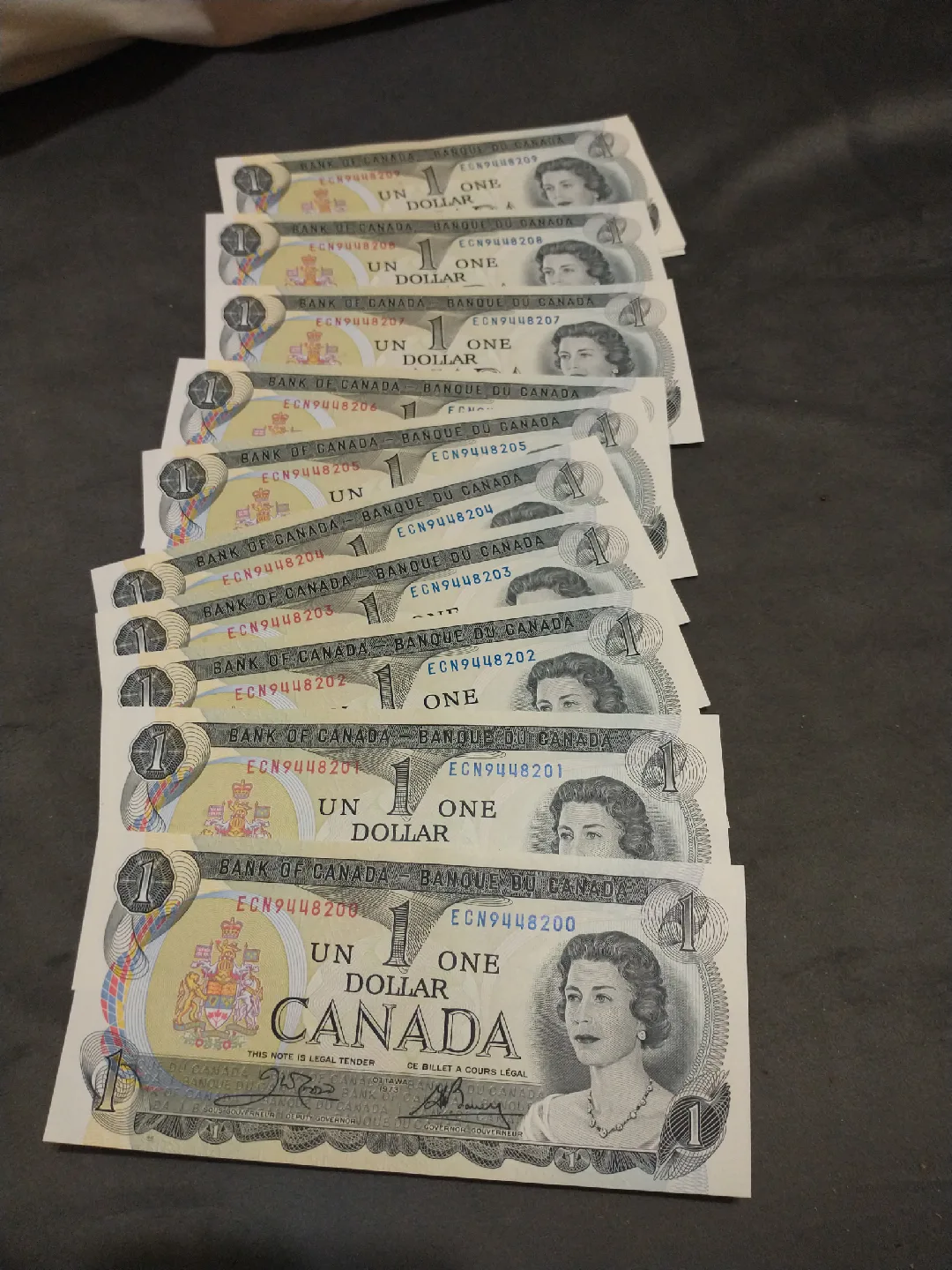 RARE! 100 uncirc.1973 Canada $1 banknotes, consecutive #s 448200 image indicator(2)
