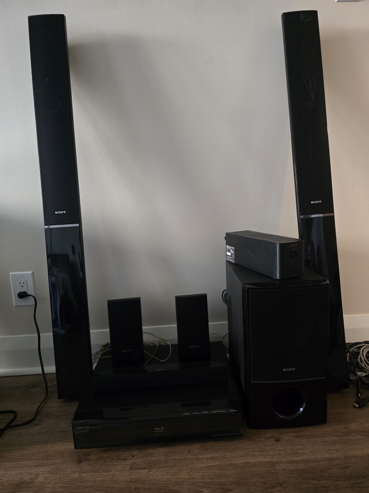 Sony Home Theatre System - photo 3