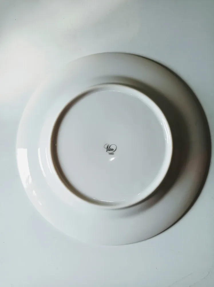 7½" Canada Geese Montreal Plate image indicator(2)