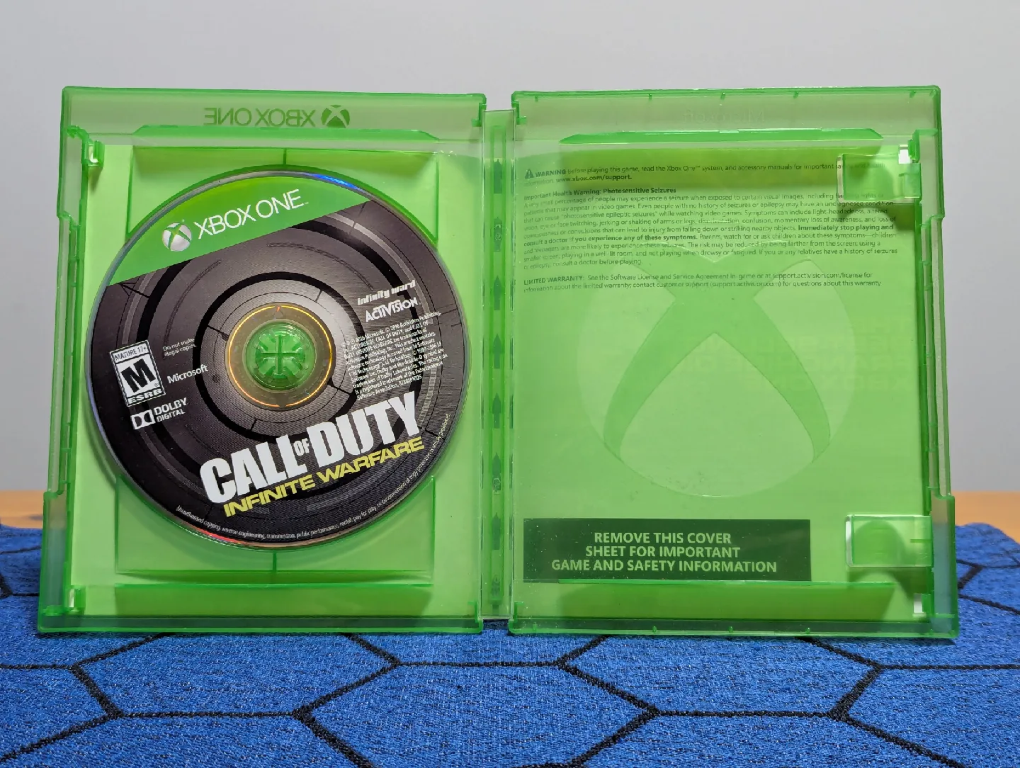 Call of Duty: Infinite Warfare - Xbox One Game image indicator(2)